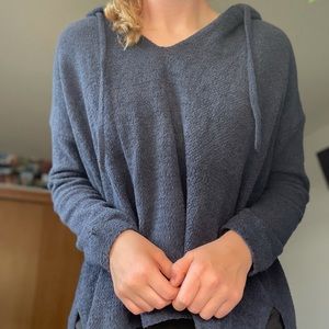 american eagle women’s blue hooded sweater